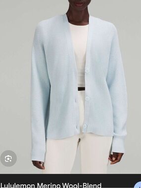 Lululemon merino wool sweater size 10